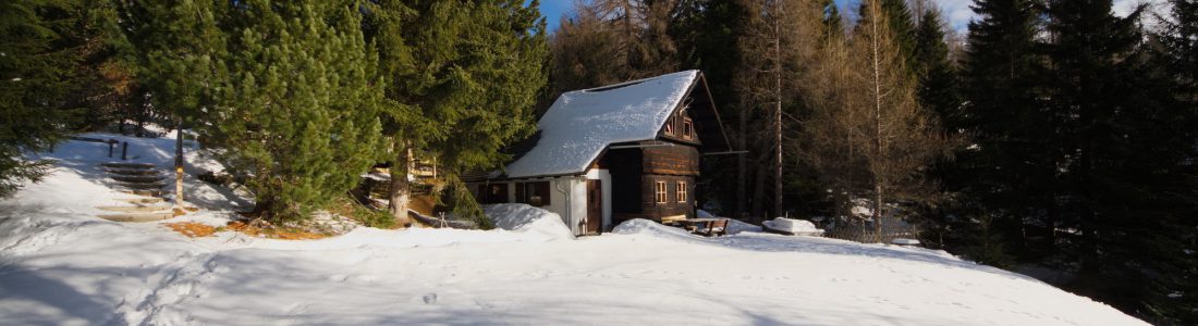 Falkert-Huette Winteransicht